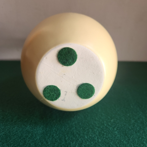 Porcelain Vase Pale Haegar Yellow Fluted Bulbous Ceramic Art - Picture 6 of 8